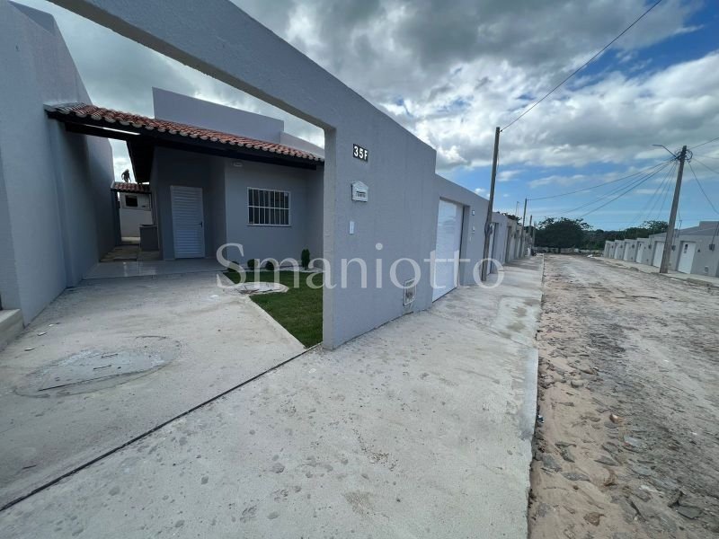 Casa à venda de 2/3 quartos em Gererau - Itaitinga