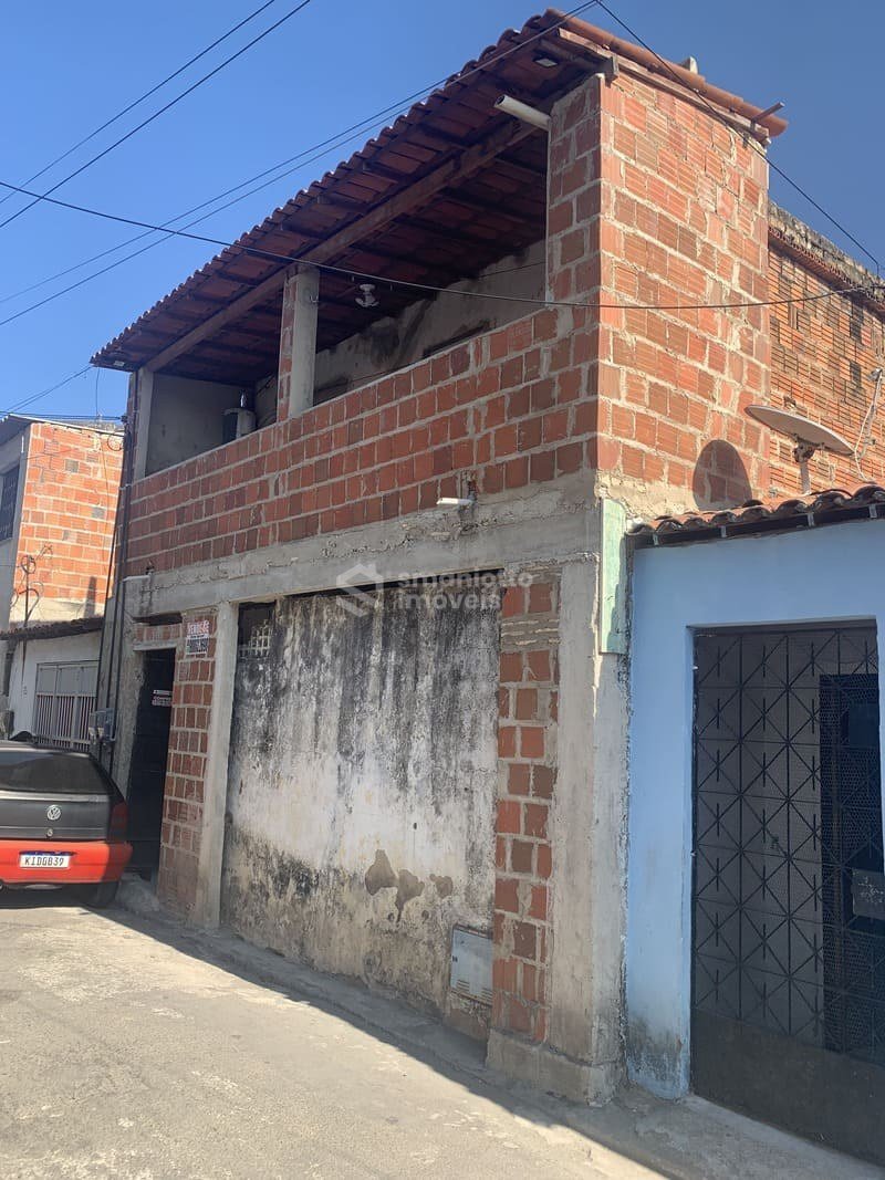 Casa Duplex à Venda no Carlito Pamplona – Fortaleza