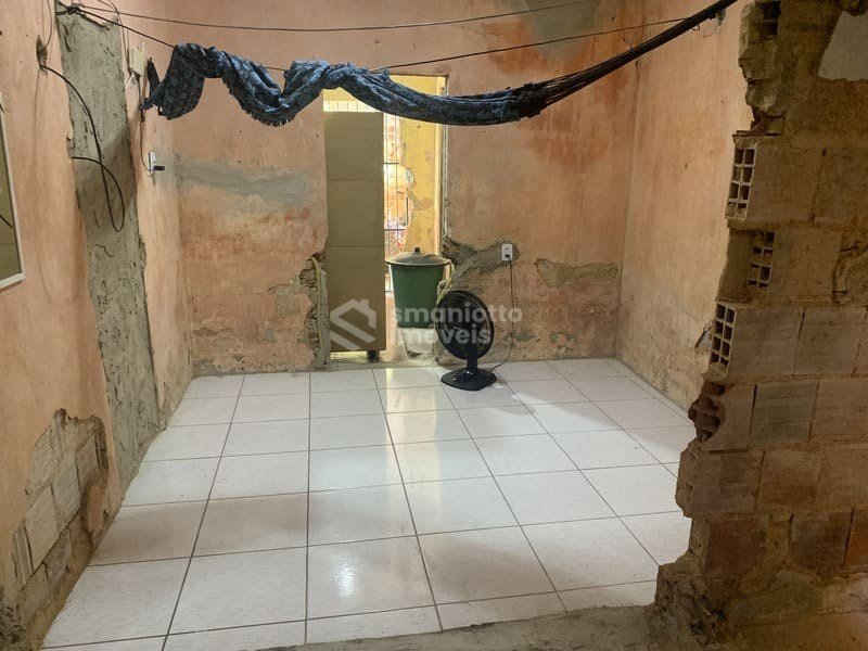 Casa Duplex à Venda no Carlito Pamplona – Fortaleza